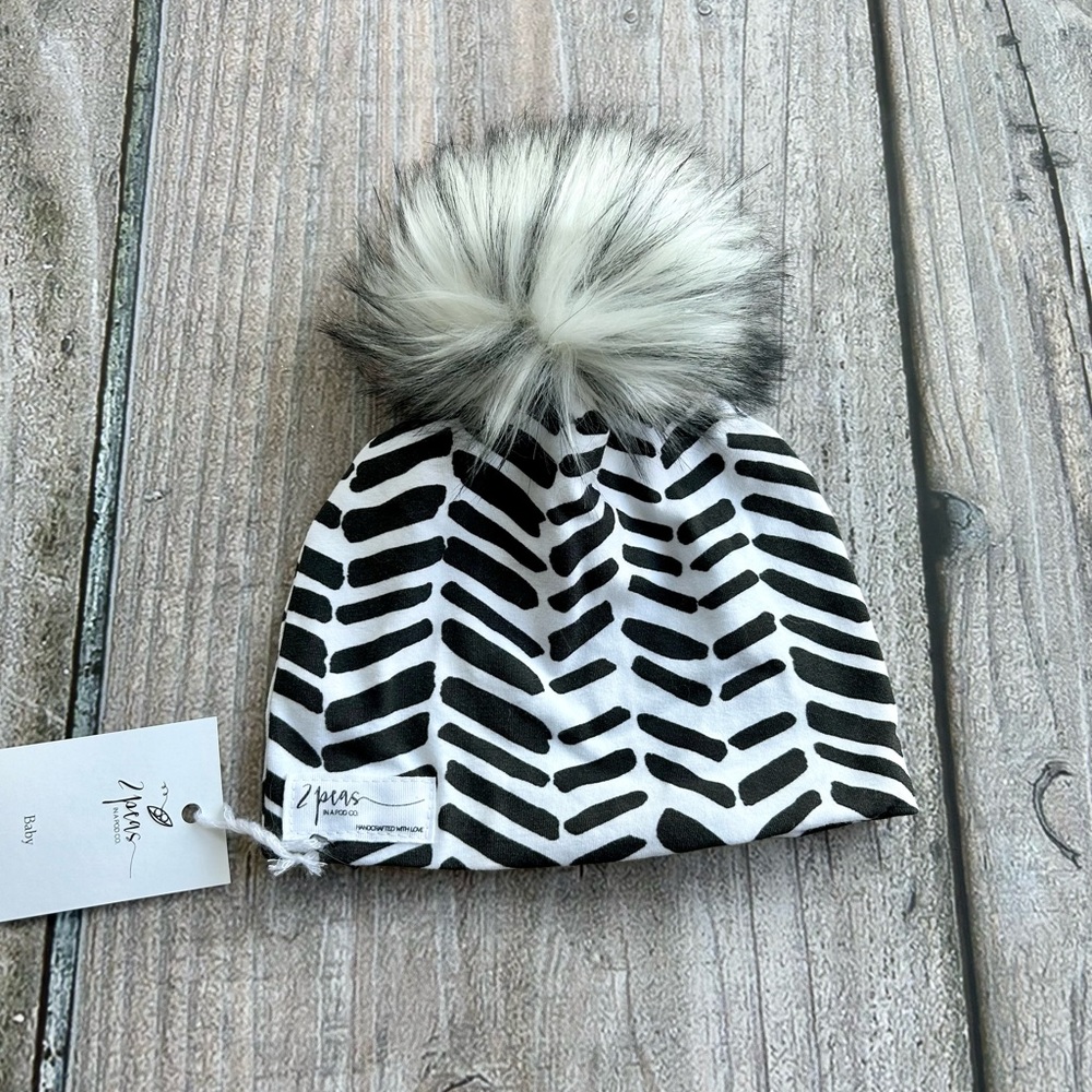 Small 🇨🇦 Shop Handcrafted Baby 0-12mth Size Pom Pom Hat Beanie, Herringbone NWT